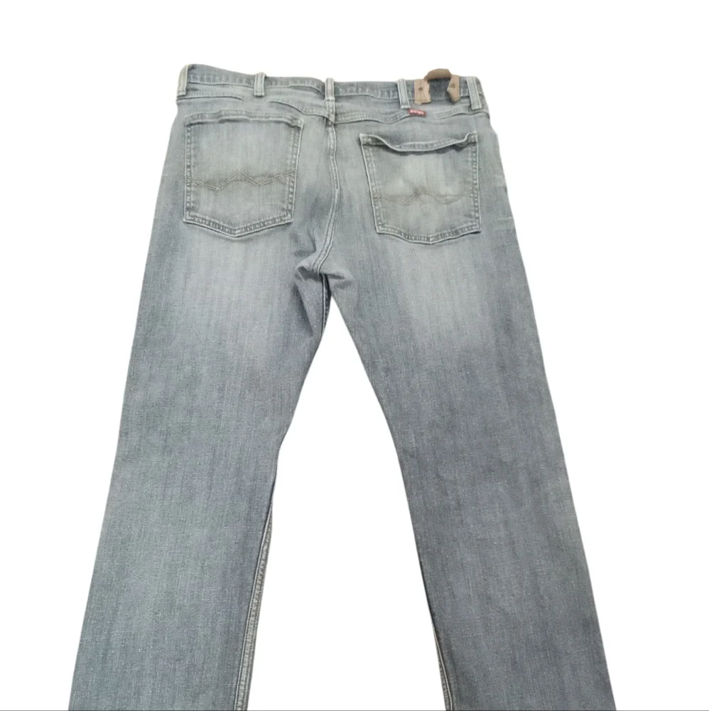 Wrangler straight fit flex mens 34/30 faded blue jeans
